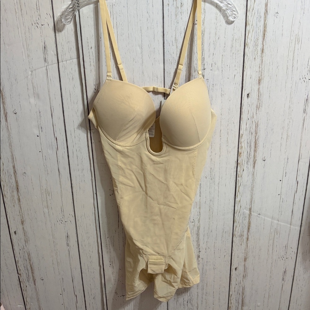 NWT Women's Cream Shapewear Bodysuit Large